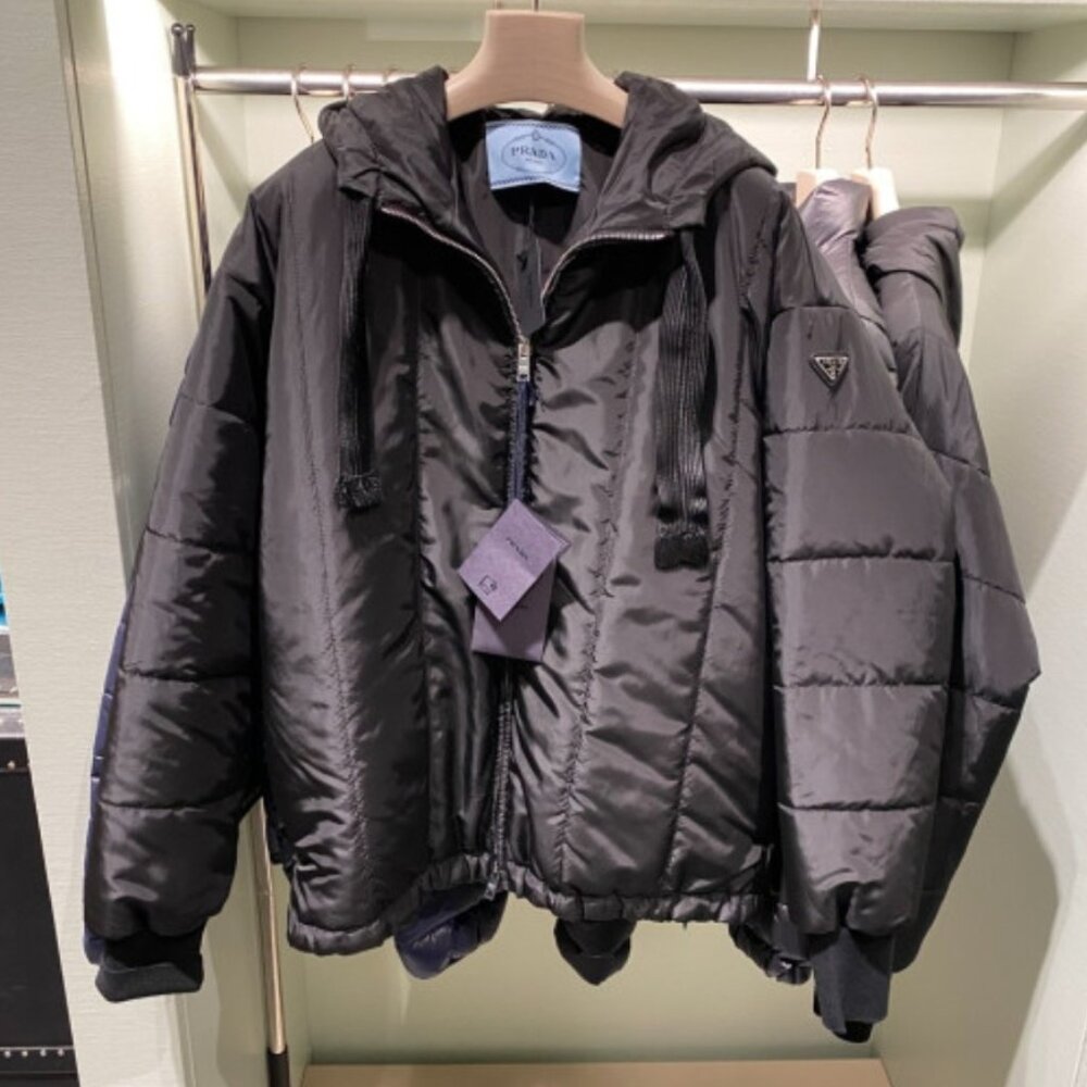 NEW PRADA Women's Down Jacket 290085 with TAG